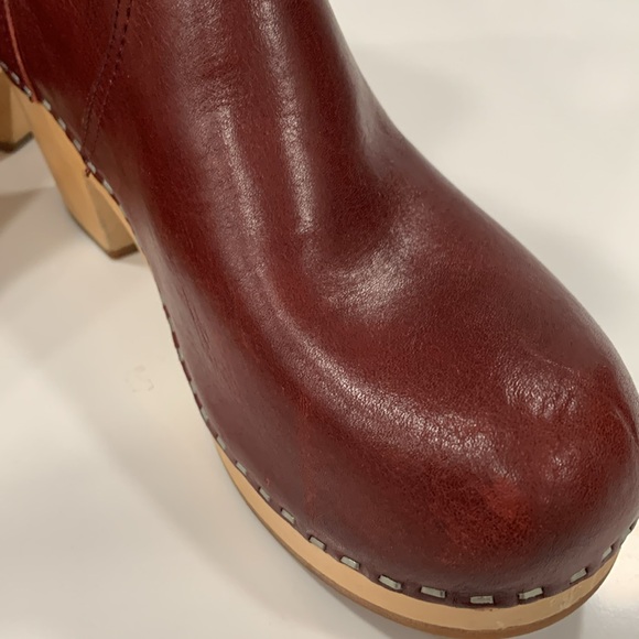 SWEDISH HASBEENS Zip It Emy Burgundy, Size 38 - Picture 5 of 5